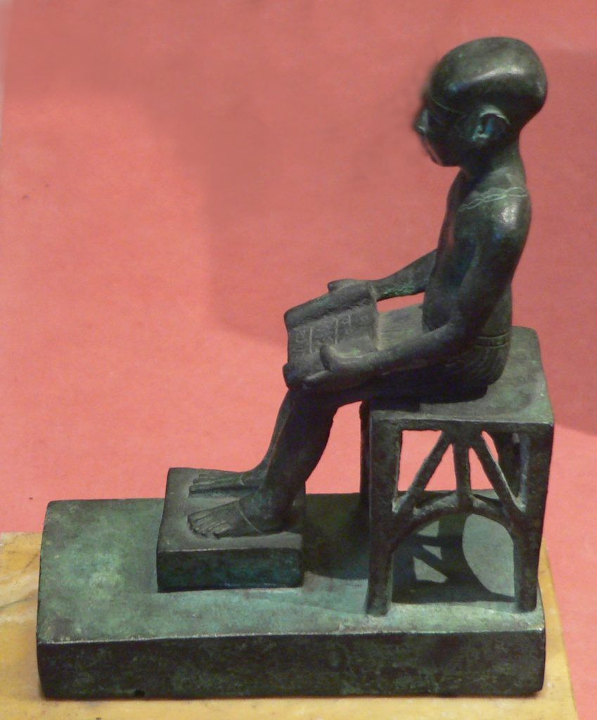 Estatuilla de imhotep, arquitecto de Saqqara