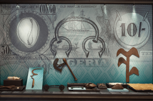 Vitrina Cero del Museo Arqueológico Nacional donde pueden verso los dineros africanos